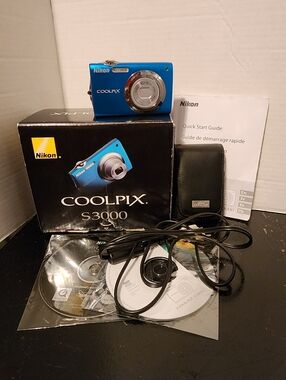 Nikon COOLPIX S3000 12.0MP Digital Camera - Blue With Battery Case & 2GB SD Card